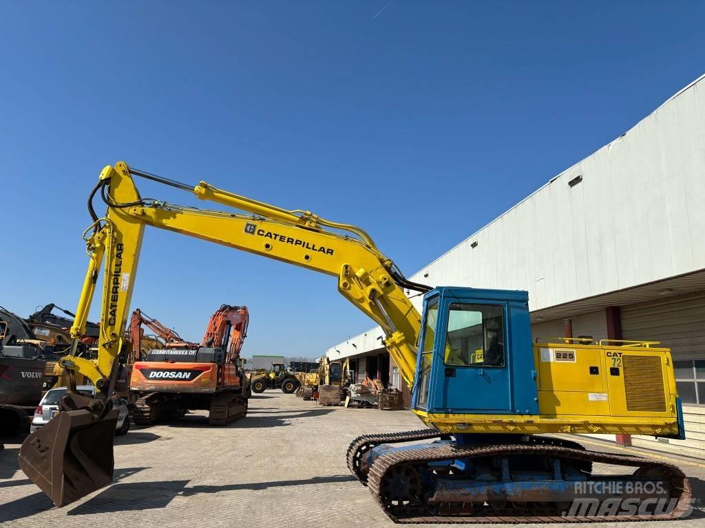 CAT 225 Lánctalpas kotrók