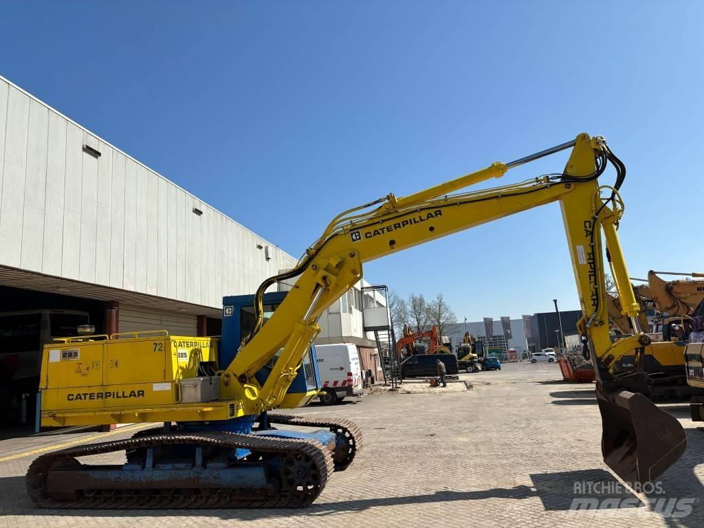 CAT 225 Lánctalpas kotrók