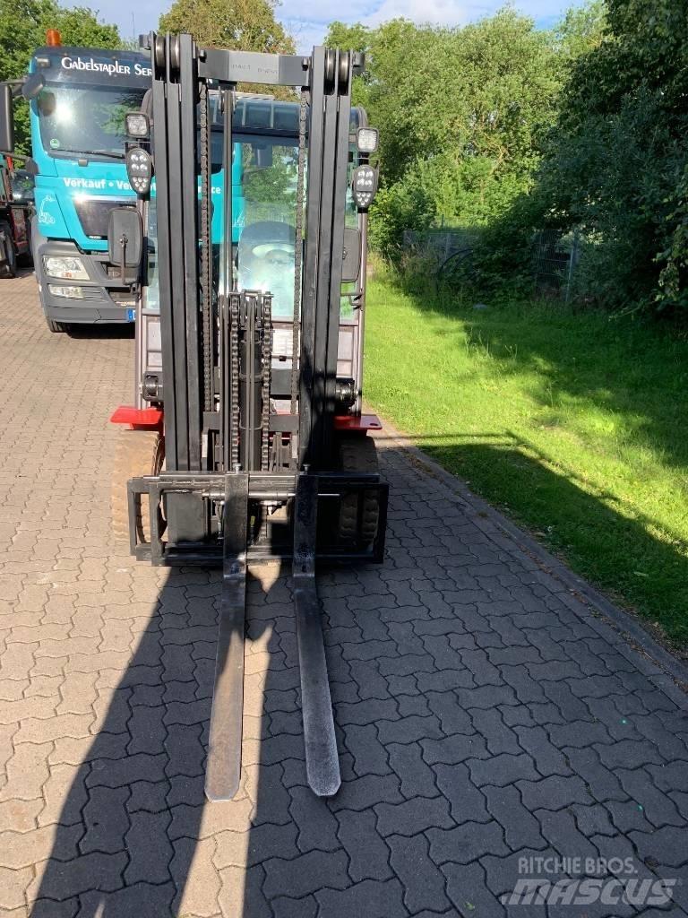 Manitou ME425C Elektromos targoncák