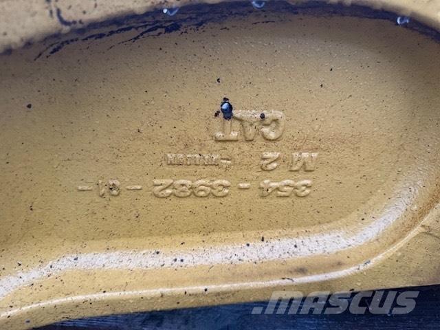 CAT 908 BUCKET LINK Kanalak