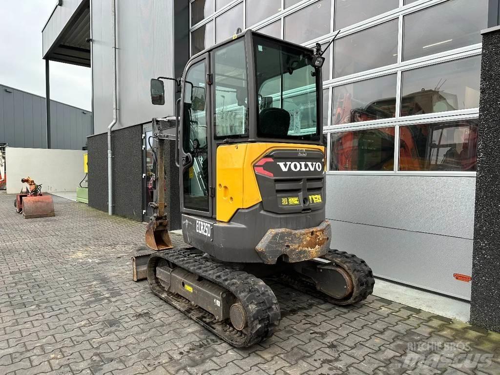 Volvo ECR25D Mini kotrók < 7t