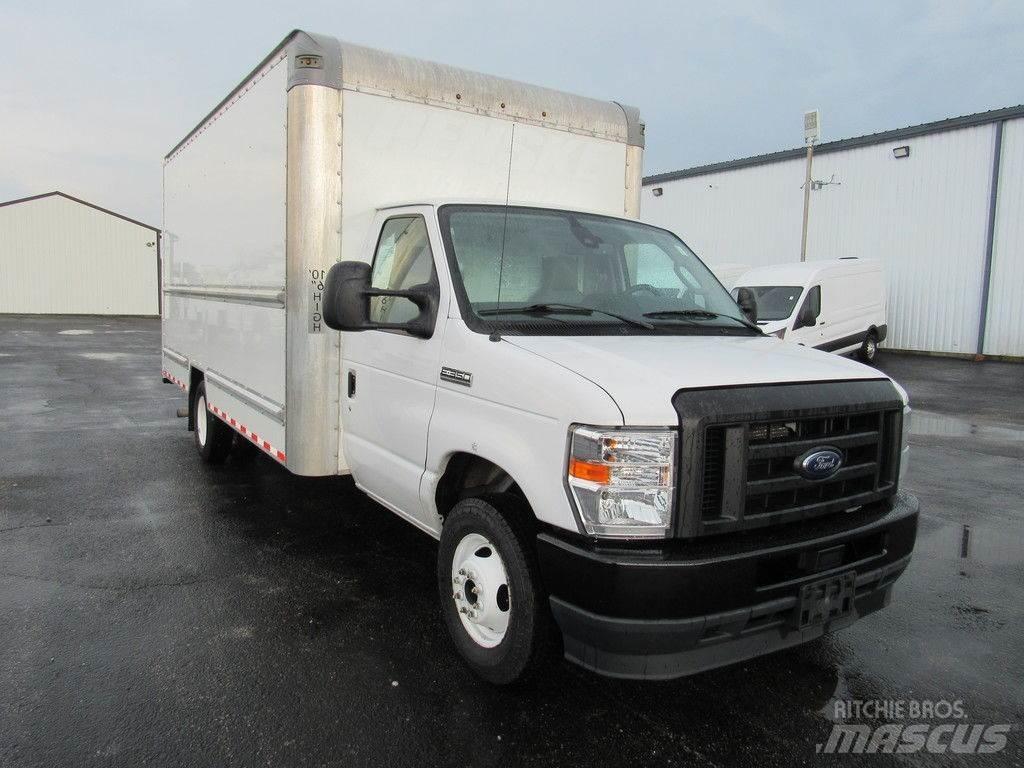 Ford E-350 Dobozos teherautók