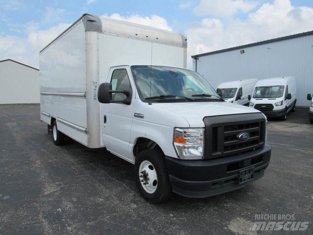 Ford E-350 Dobozos teherautók