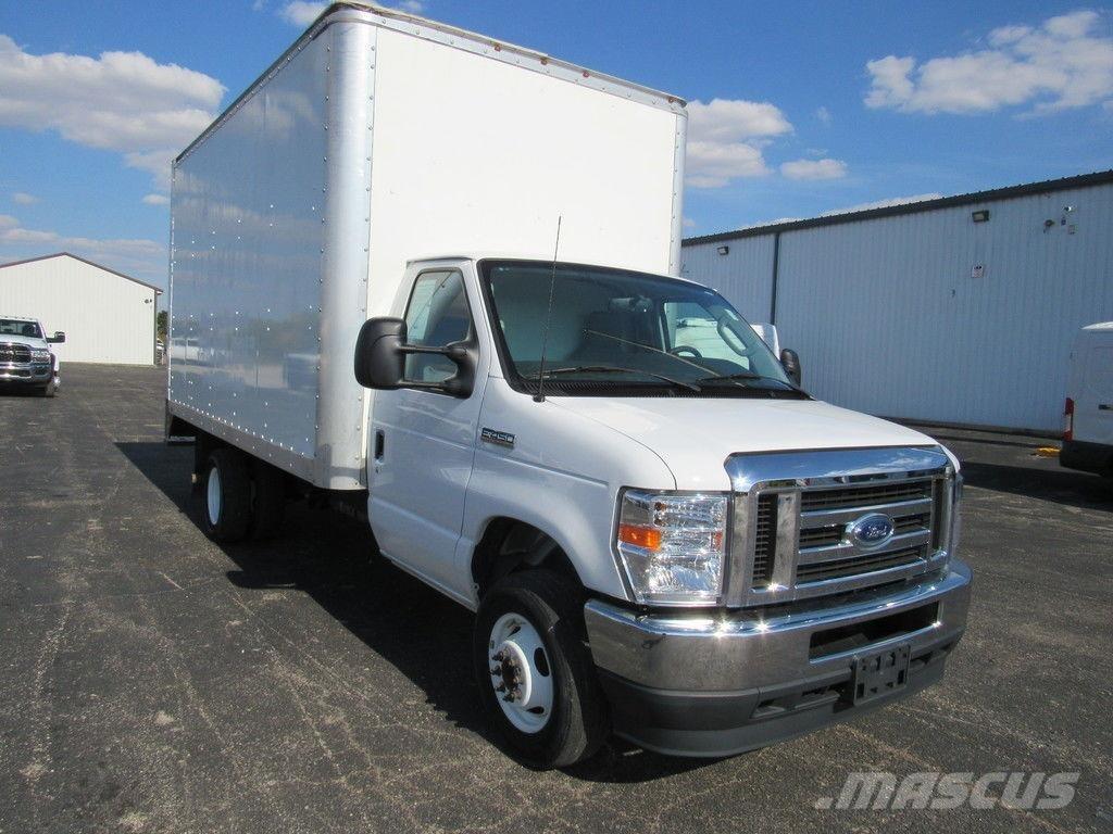 Ford E-450 Dobozos teherautók