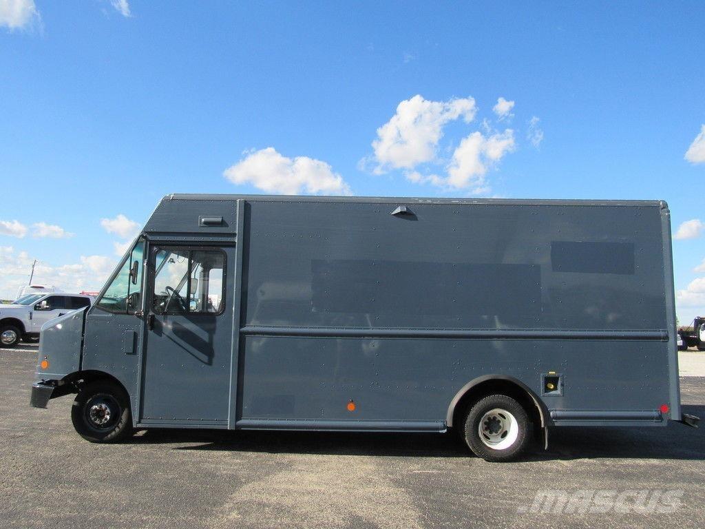 Ford E-450 Dobozos teherautók