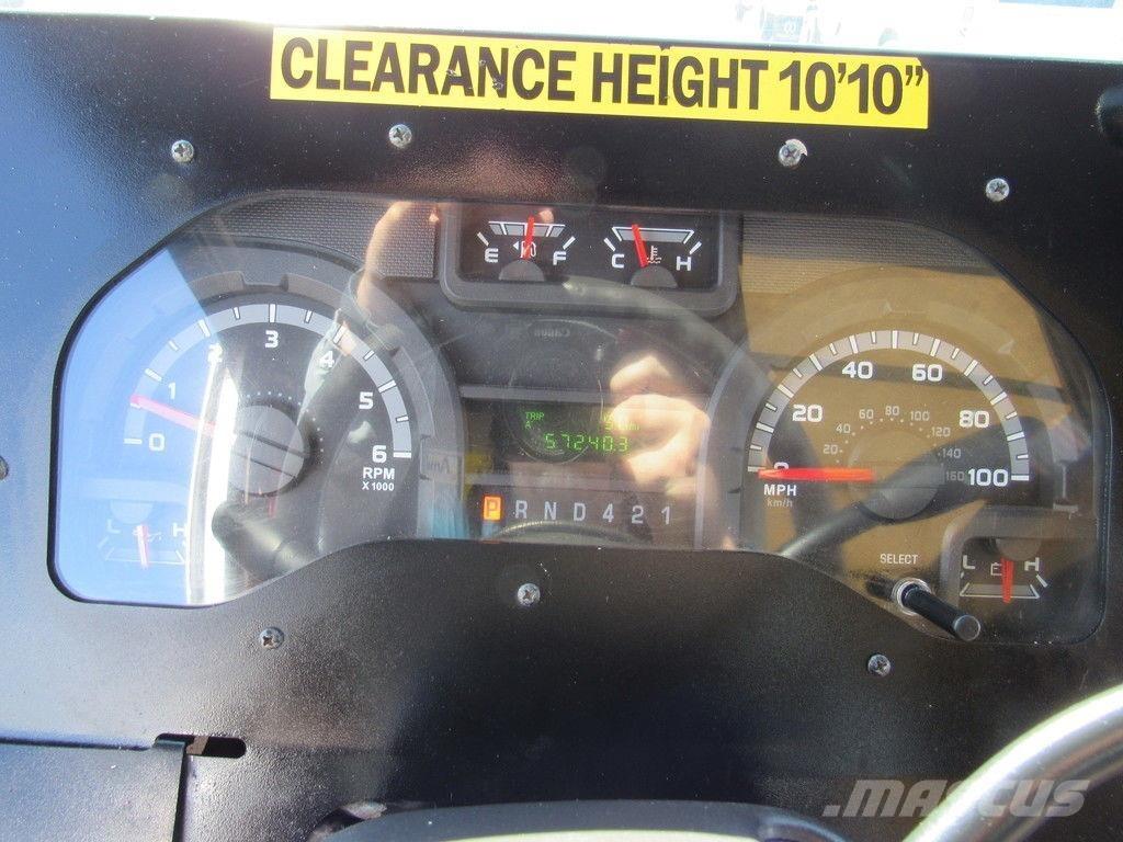 Ford E-450 Dobozos teherautók