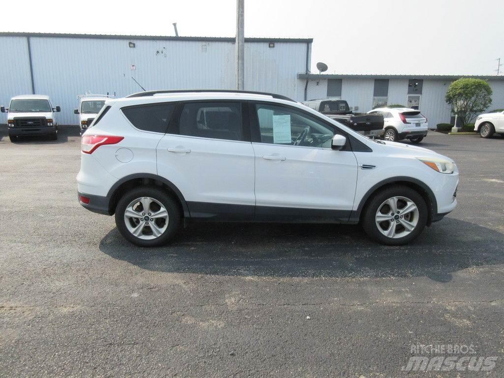 Ford Escape Kistehergépjárművek