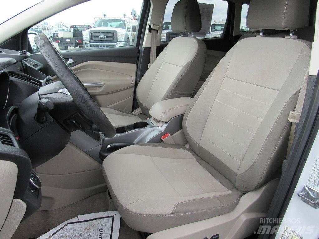 Ford Escape Kistehergépjárművek