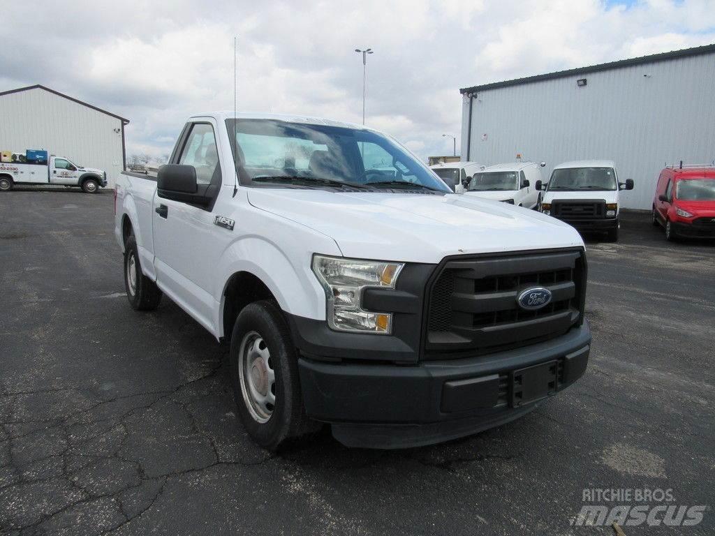Ford F-150 Kis teherszállító/Platós kocsi