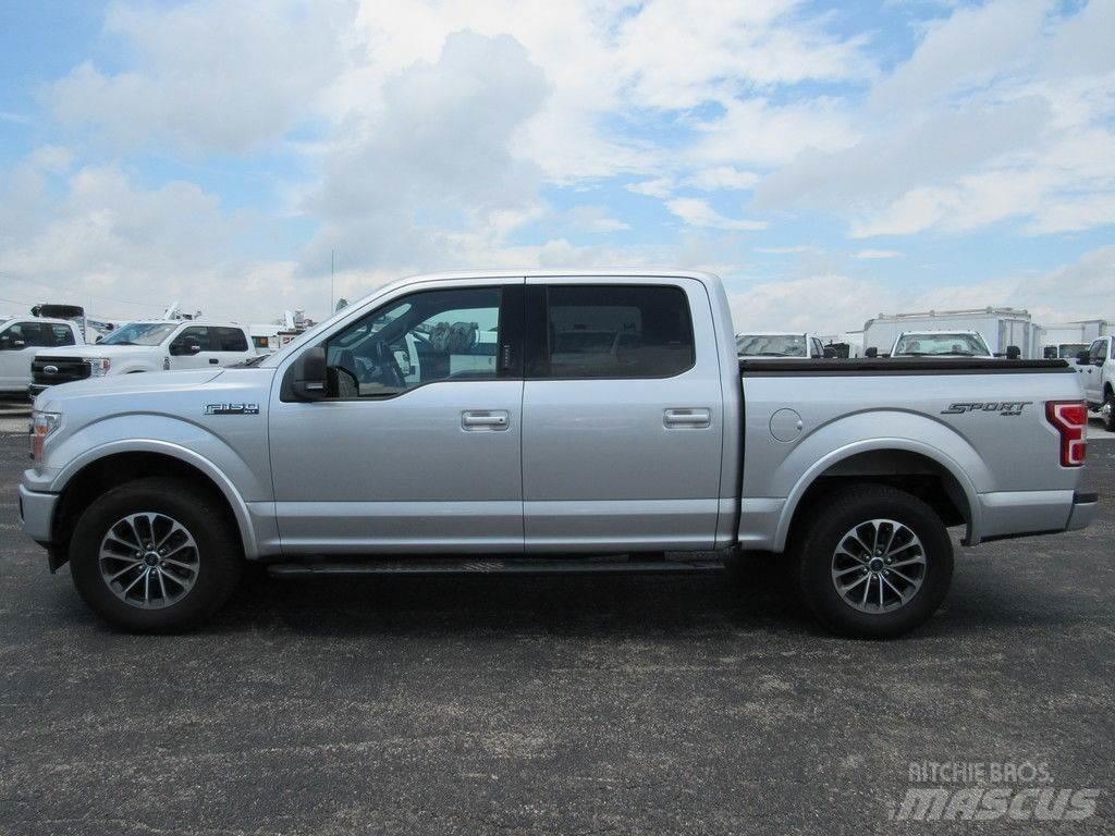 Ford F-150 Kis teherszállító/Platós kocsi