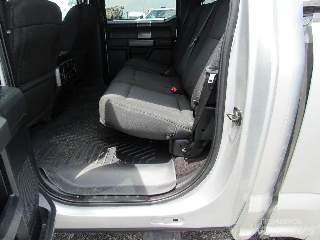 Ford F-150 Kis teherszállító/Platós kocsi
