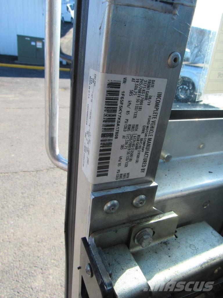 Ford F-59 Dobozos teherautók