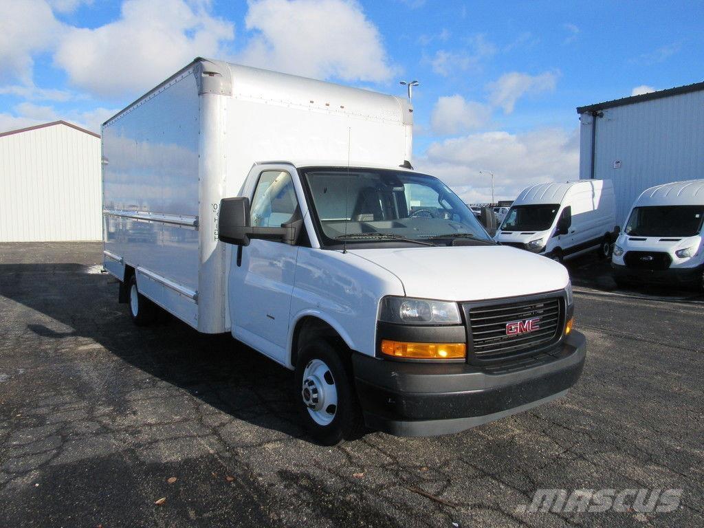GMC Savana 3500 Dobozos teherautók