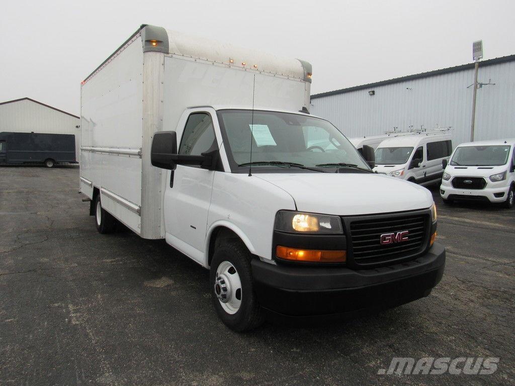 GMC Savana 3500 Dobozos teherautók