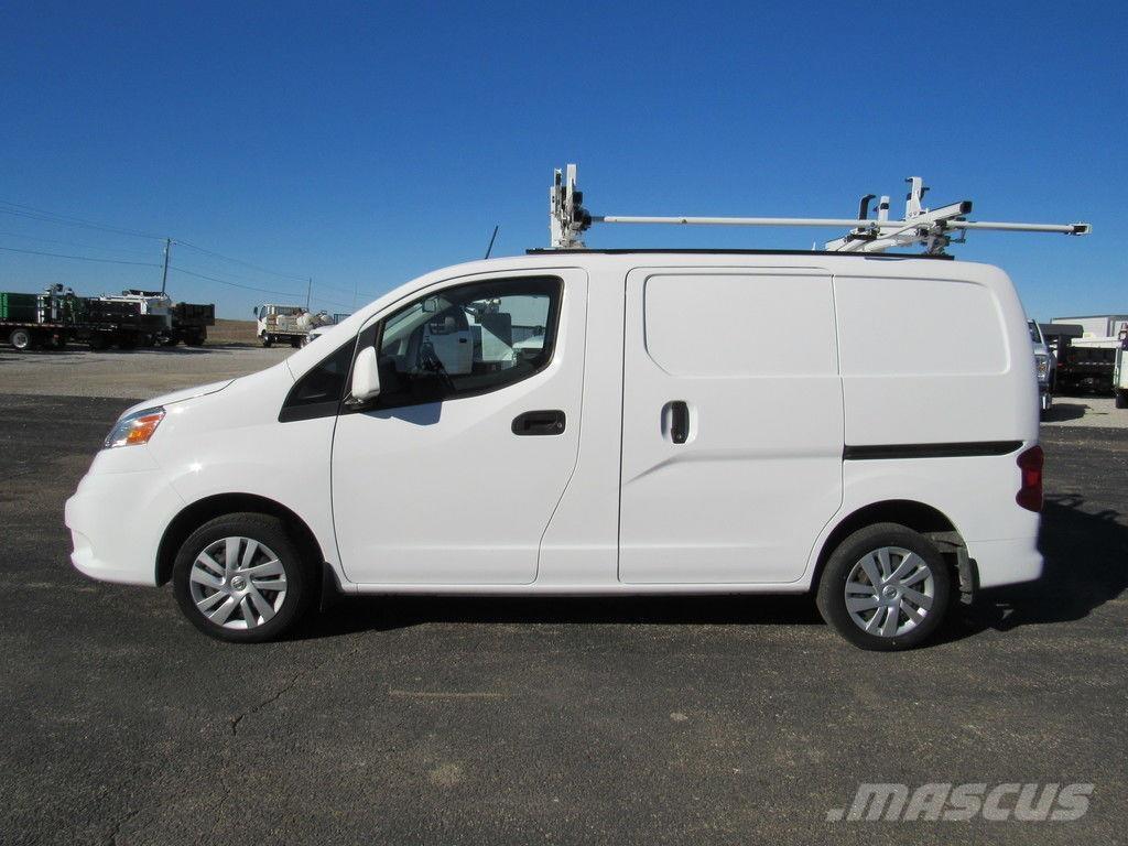 Nissan NV200 Transporterek