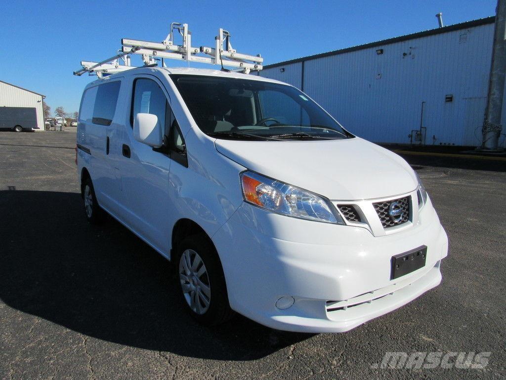 Nissan NV200 Transporterek
