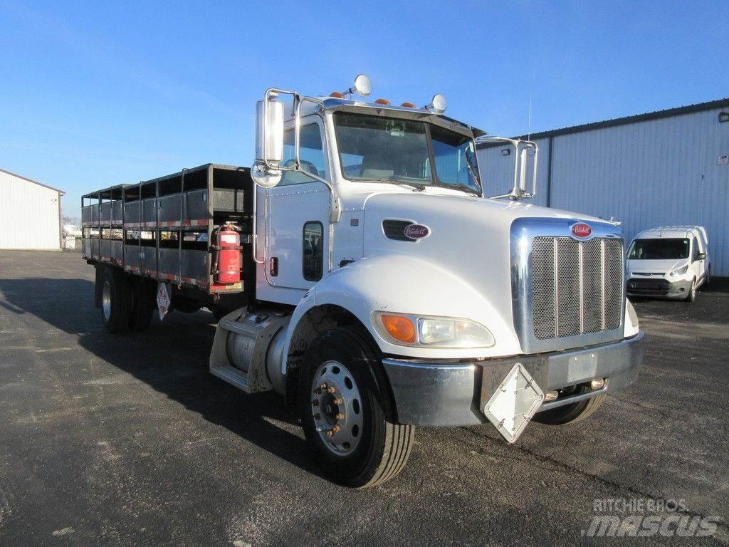 Peterbilt 335 Platós / Ponyvás teherautók
