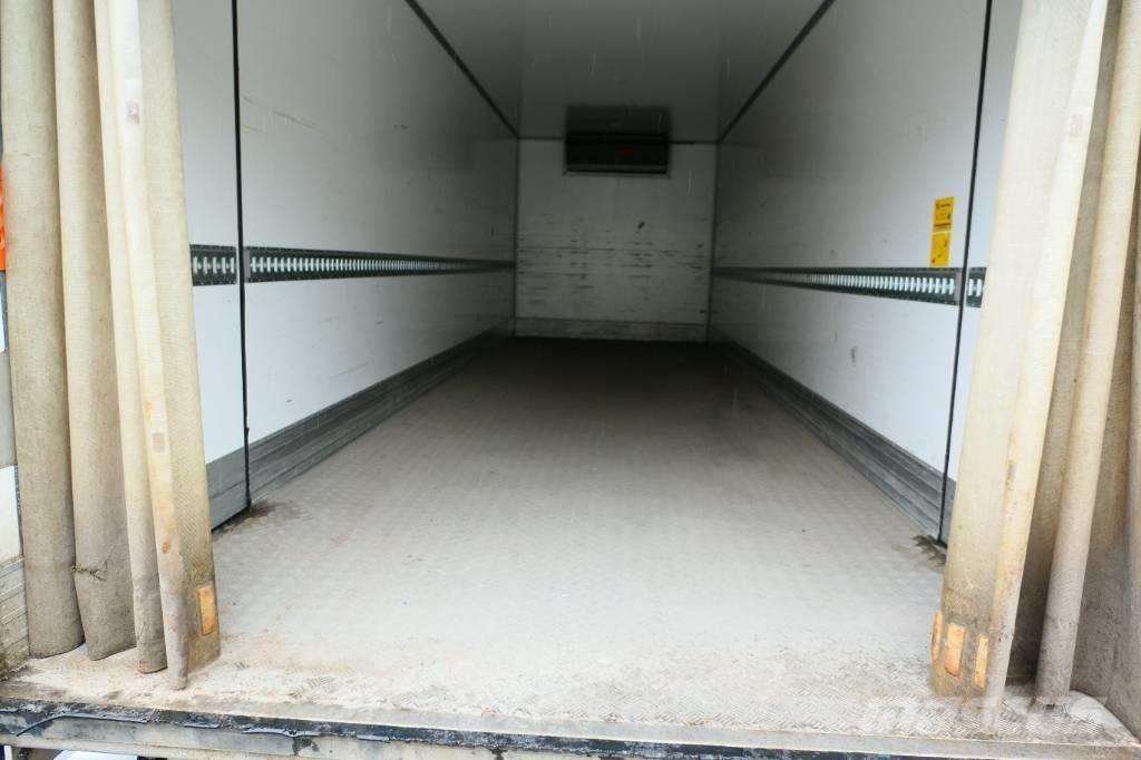 Volvo FM 330 6x2*4 Hűtős