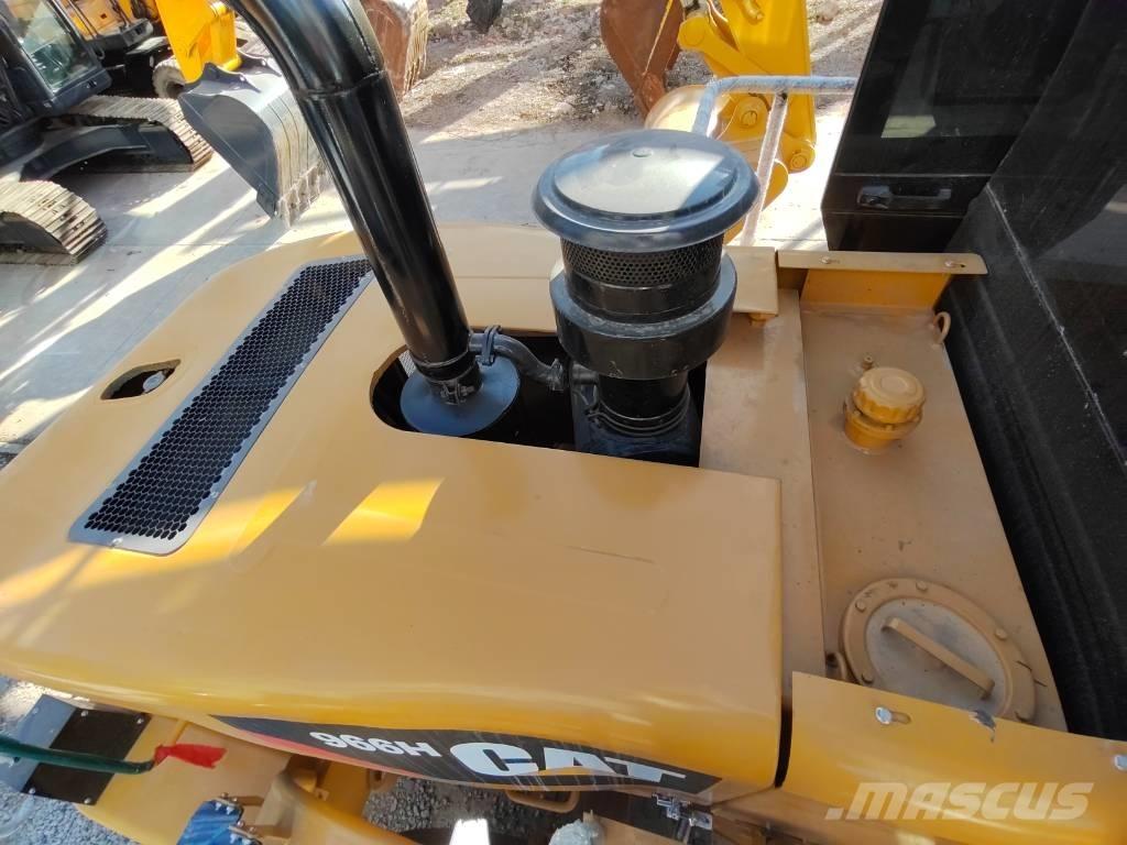 CAT 966 H Gumikerekes homlokrakodók