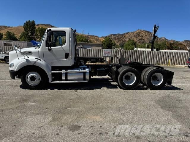 Freightliner M 112 Fülkés alváz