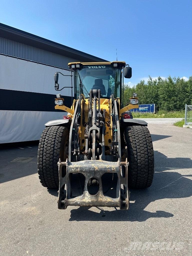 Volvo L 90 H Gumikerekes homlokrakodók