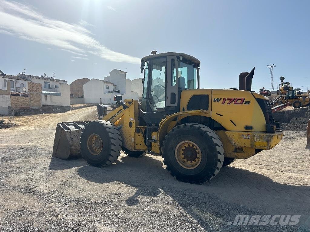 New Holland W 170 B Gumikerekes homlokrakodók