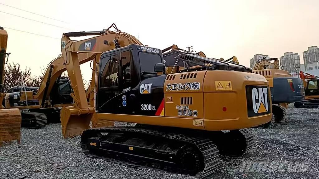 CAT 320DL Lánctalpas kotrók