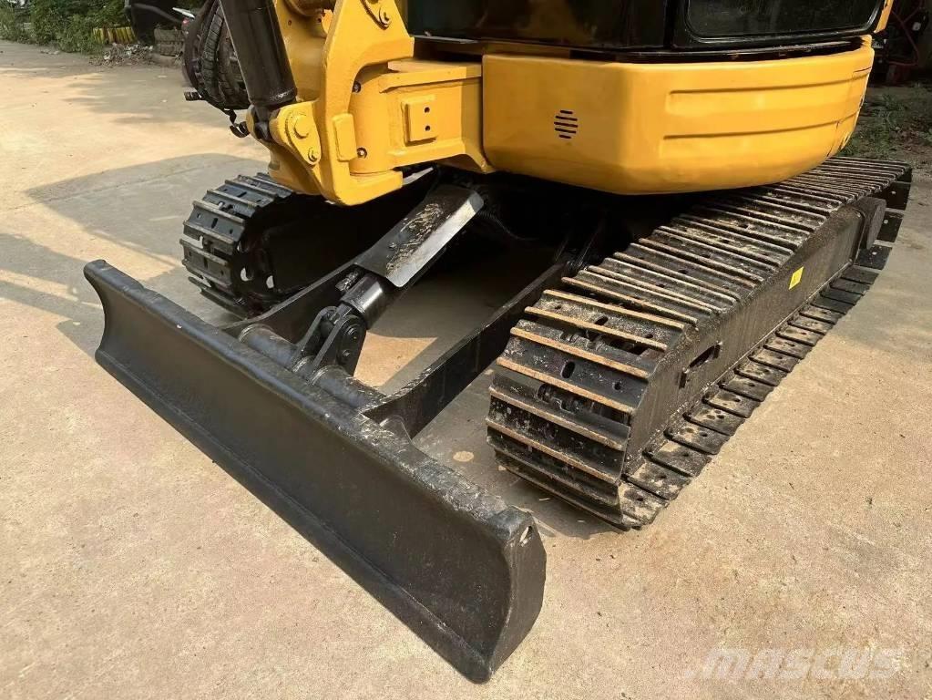 CAT 303 CR Mini kotrók < 7t