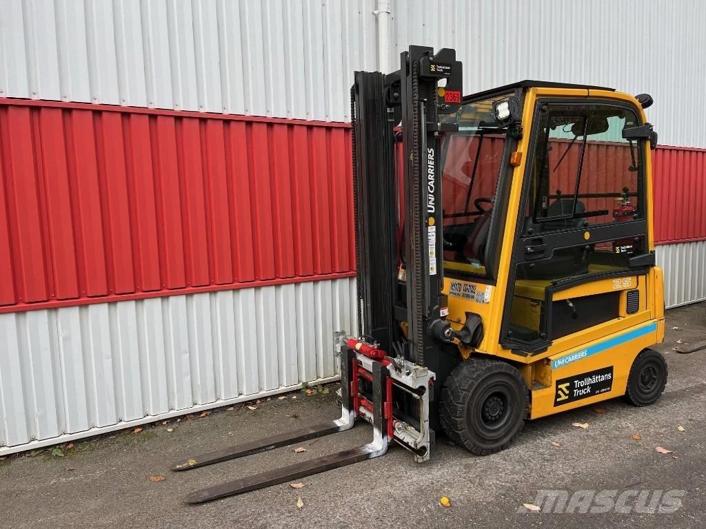 UniCarriers 1Q2L25Q Elektromos targoncák