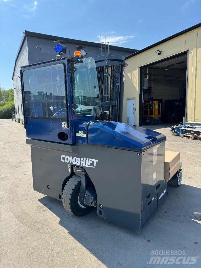 Combilift C4000ET Tolóoszlopos négyutas targonca