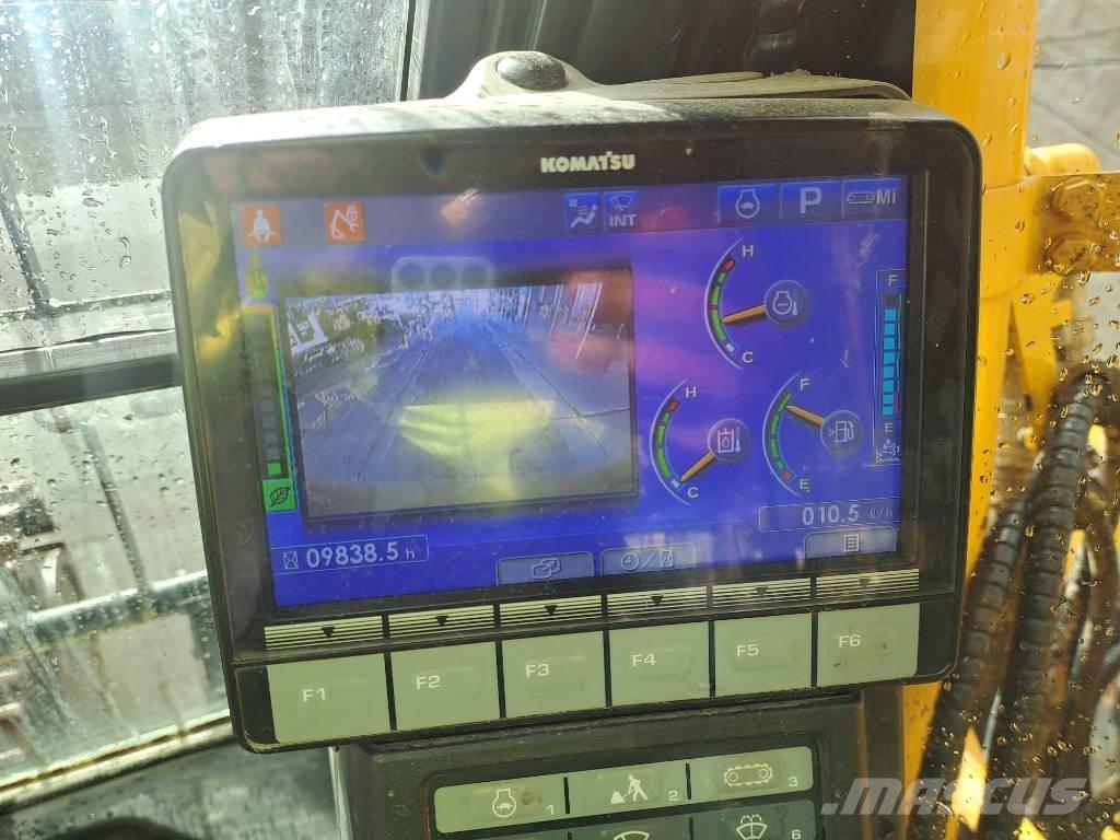 Komatsu PC490LC-11 Lánctalpas kotrók