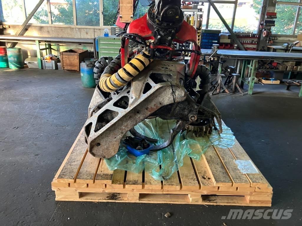 Komatsu 365.1 Gallyazógépek