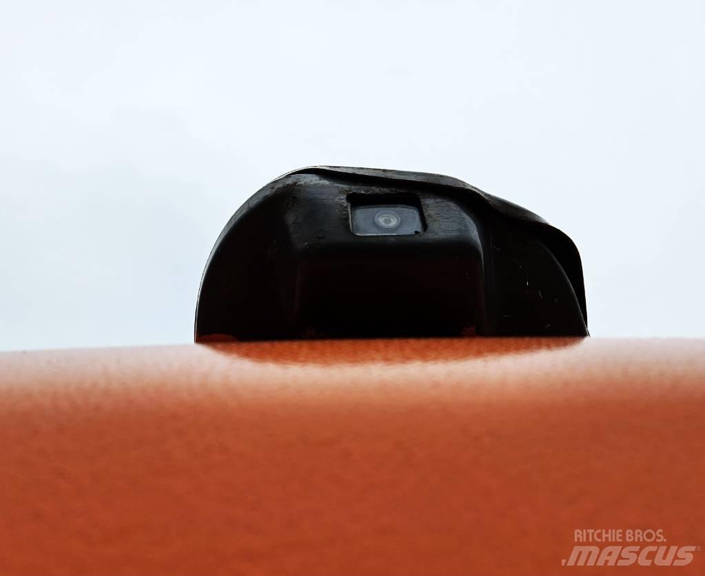Hitachi ZX 140 W-3 Gumikerekes kotrók