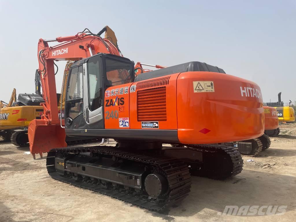 Hitachi ZX 240 Lánctalpas kotrók