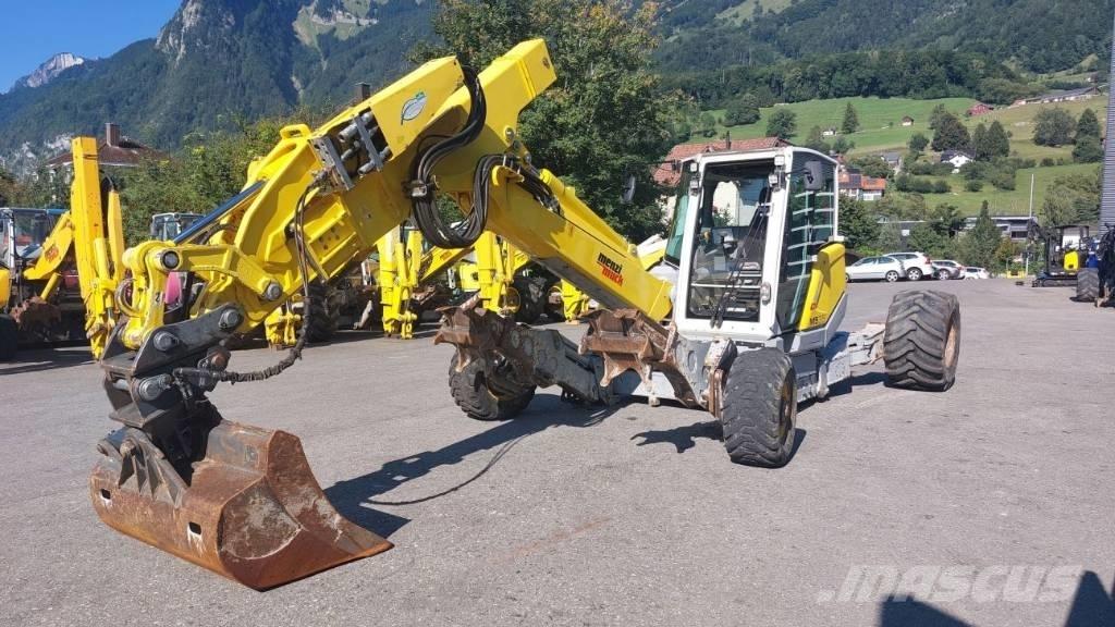 Menzi Muck M535 Gumikerekes kotrók