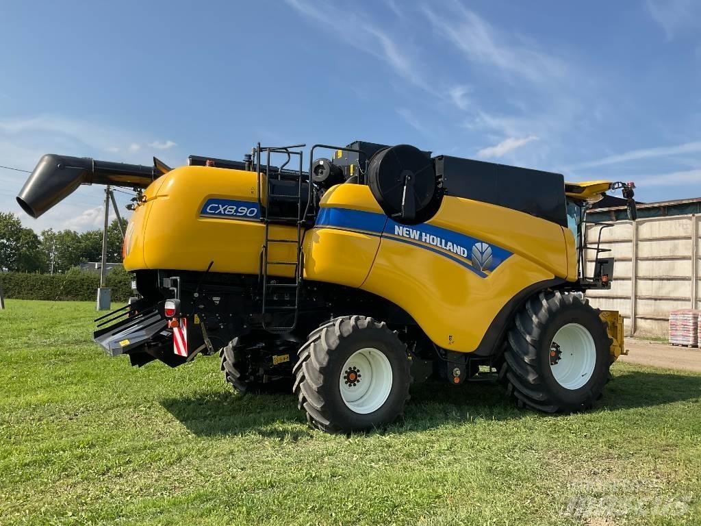 New Holland CX 8.90 Kombájnok