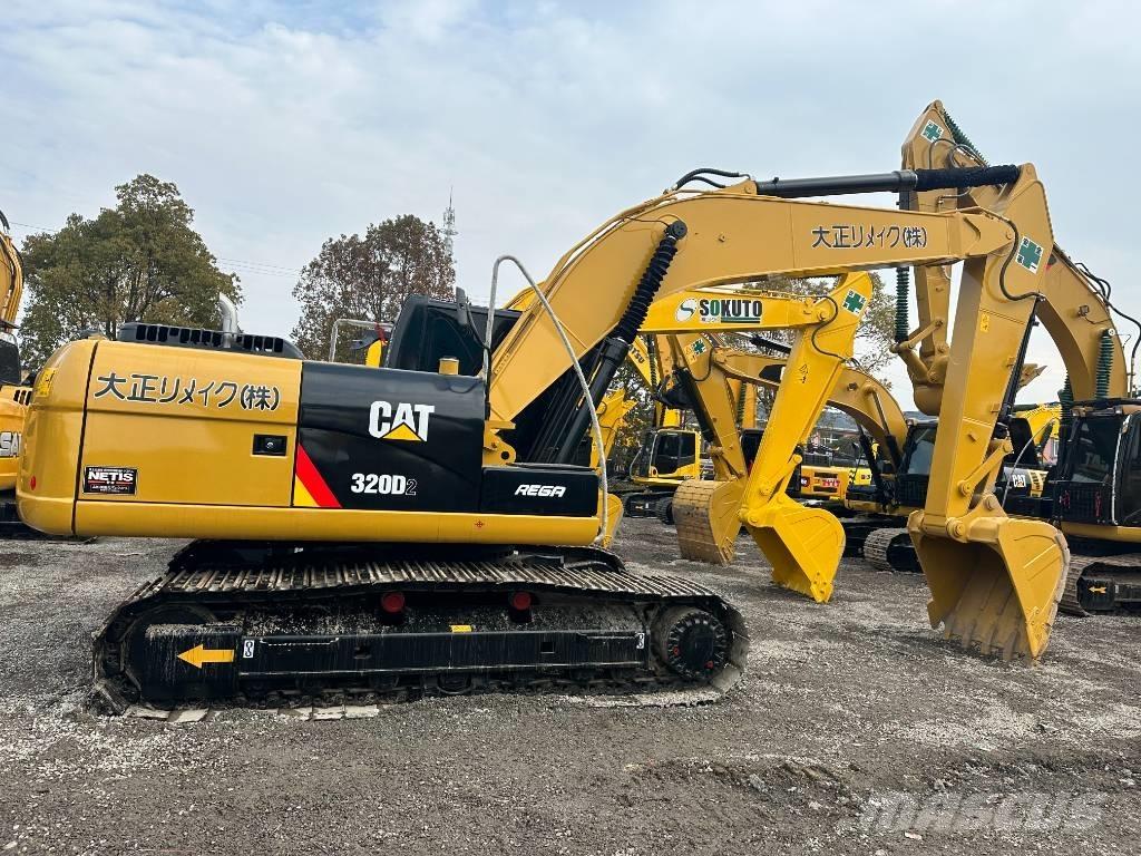 CAT 320 D2 Lánctalpas kotrók