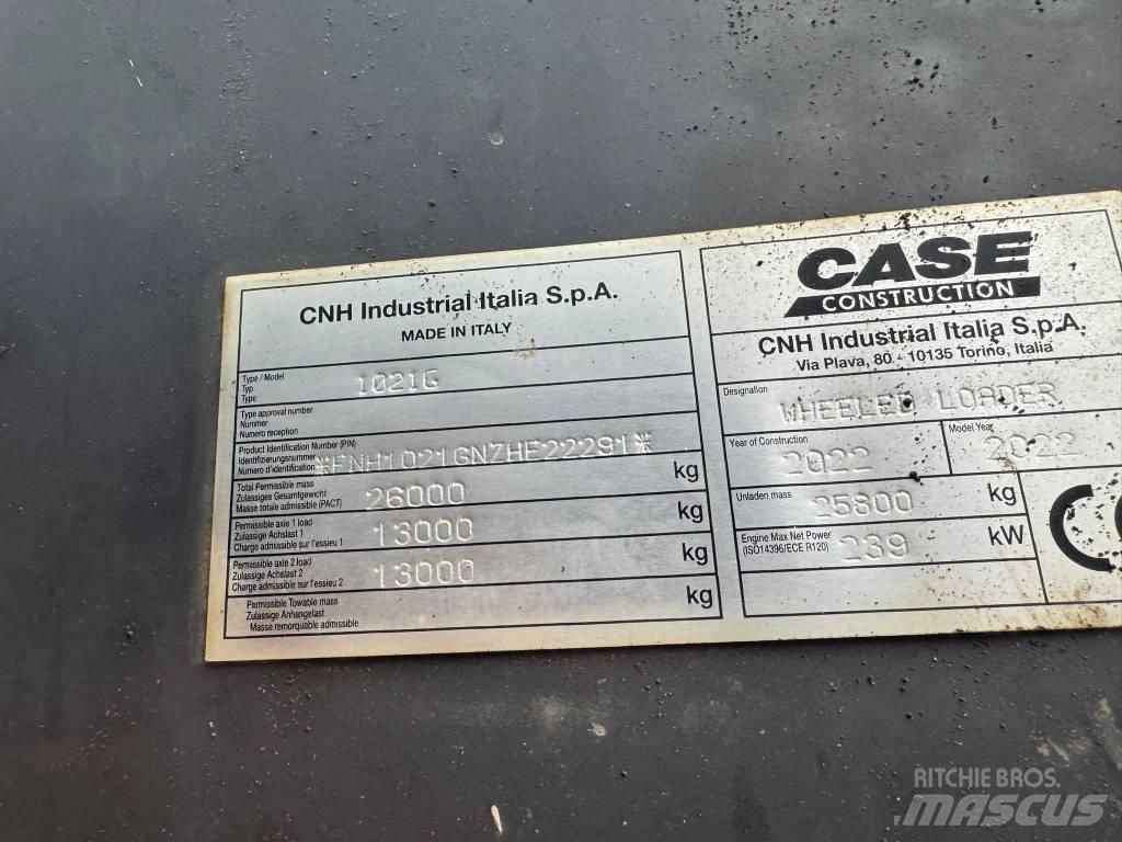 CASE 1121 G Gumikerekes homlokrakodók