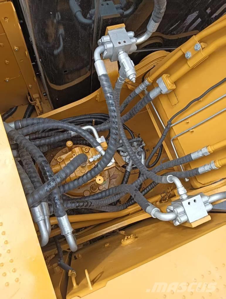 CAT 320 D Lánctalpas kotrók