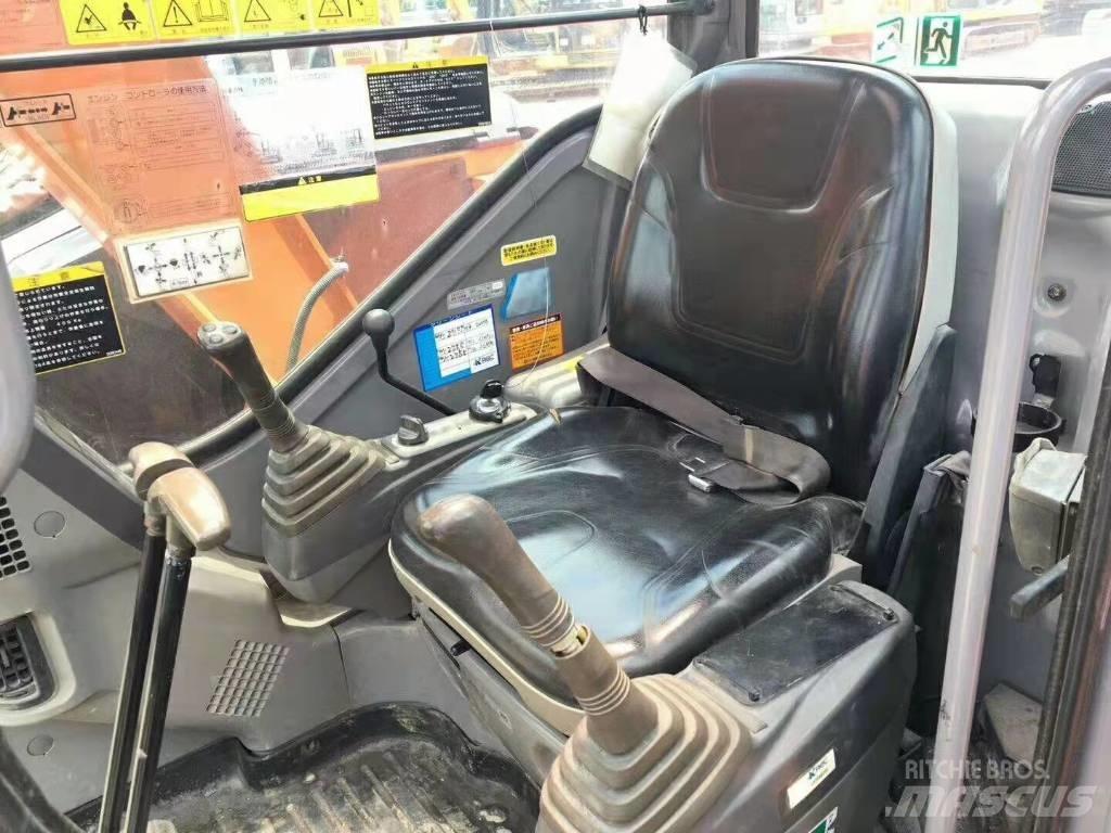 Hitachi ZX75 Lánctalpas kotrók