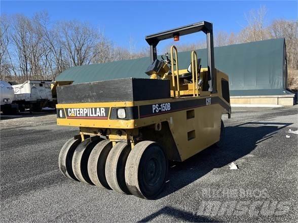 CAT PS-150B Pneumatikus kerekes hengerek