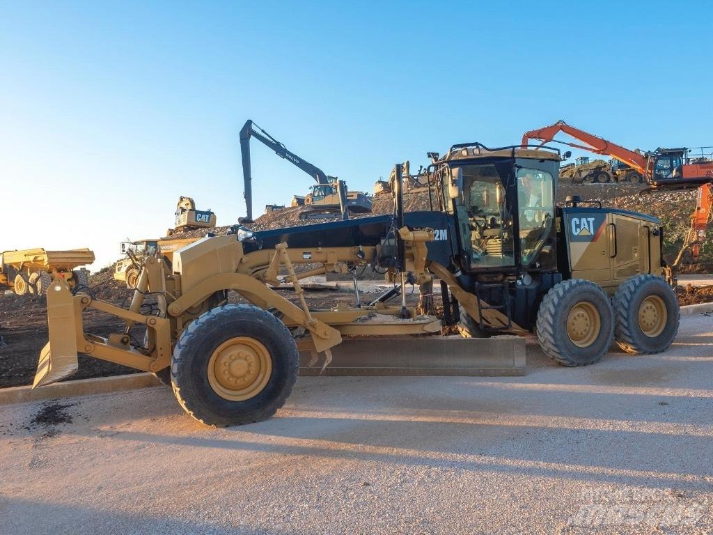 CAT 12 M Gréderek