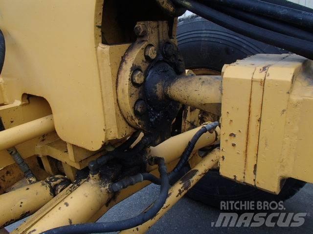 Volvo G 740 B Gréderek