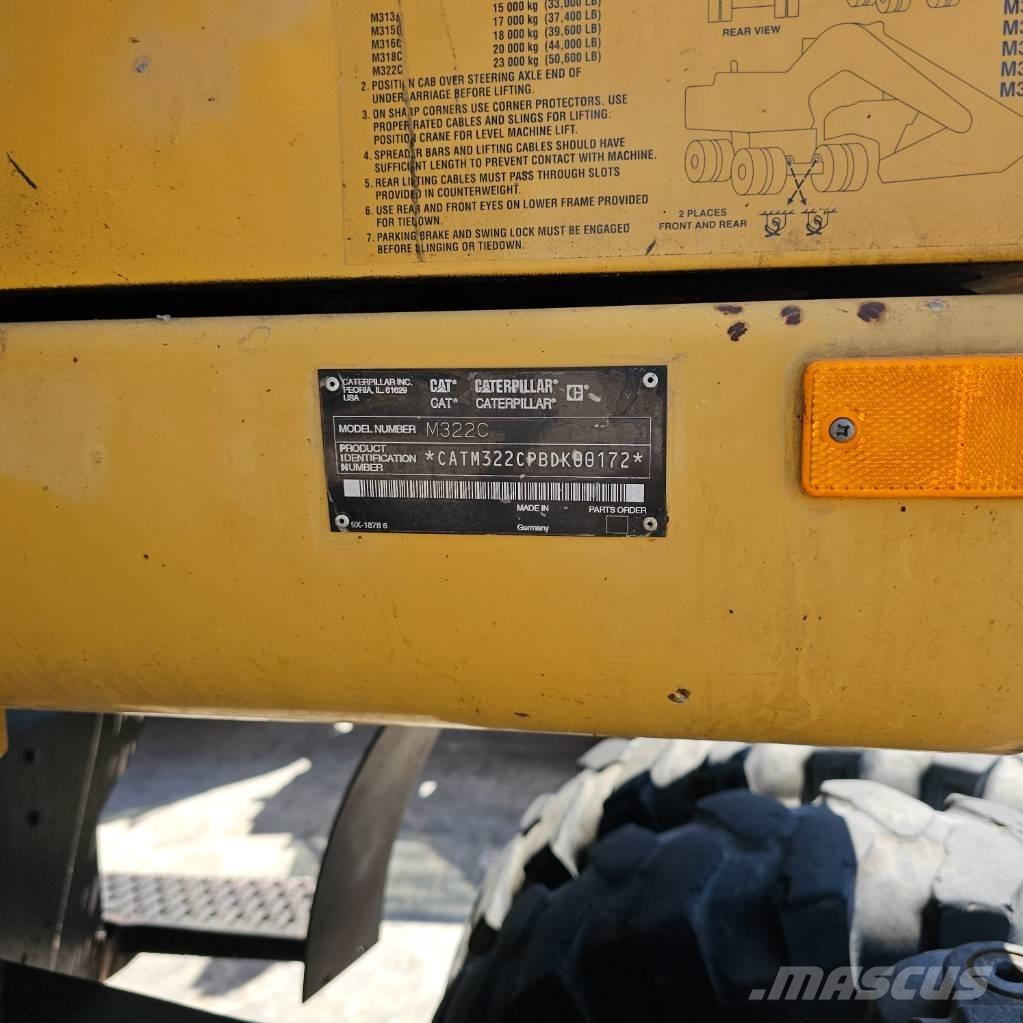 CAT 322 C Gumikerekes kotrók