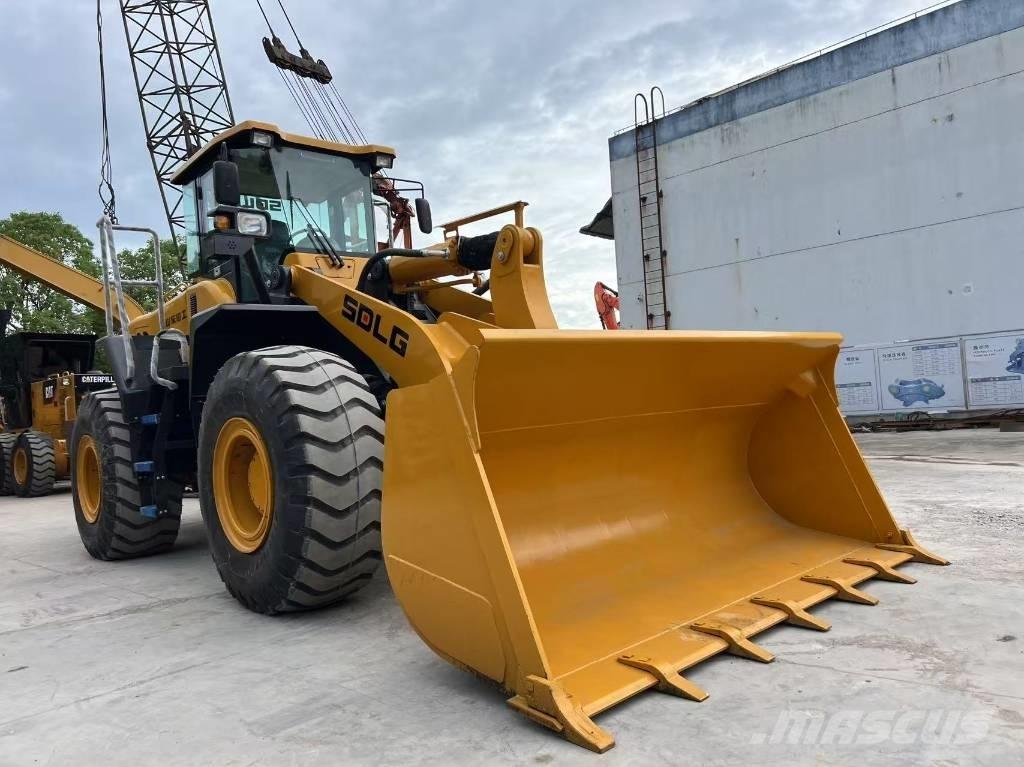 CAT LG956L Gumikerekes homlokrakodók