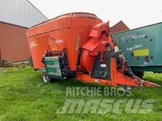 Kuhn Typ 2070 Takarmánykeverők