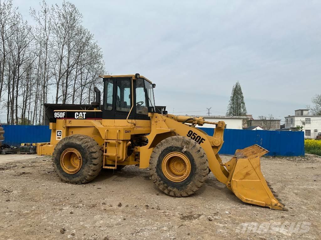 CAT 950GC Gumikerekes homlokrakodók