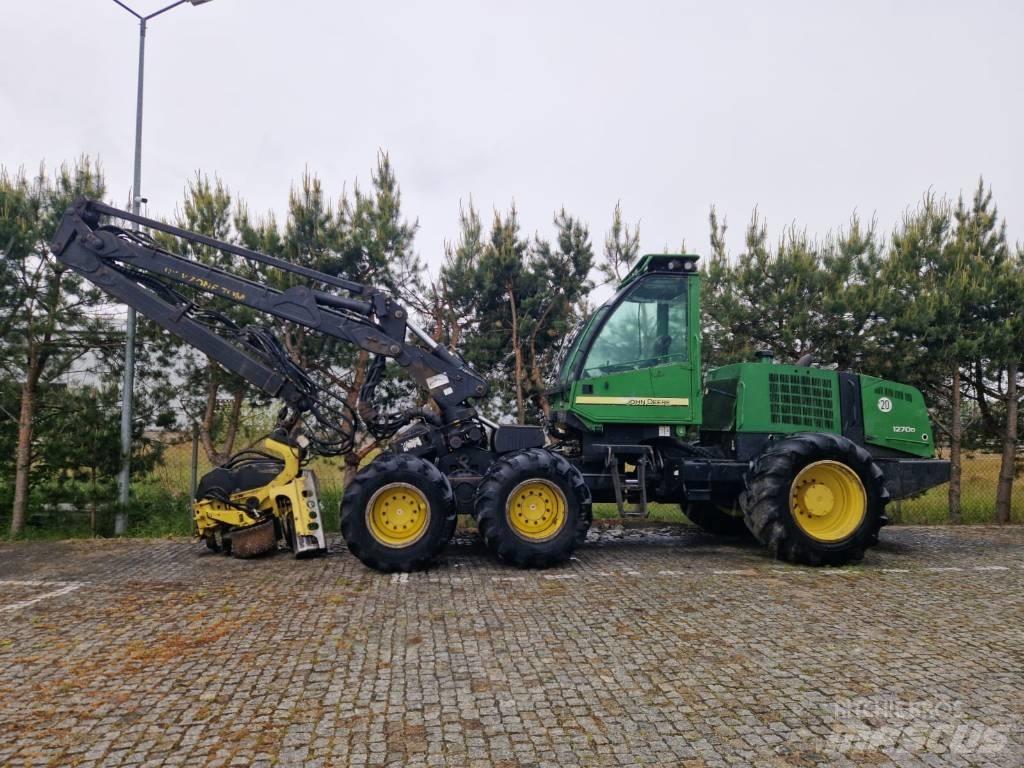 John Deere 1270 D Betakarítók