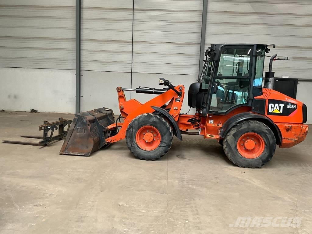 CAT 908 H Gumikerekes homlokrakodók