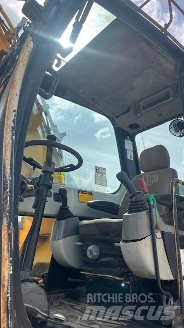 JCB JS 175 W Gumikerekes kotrók